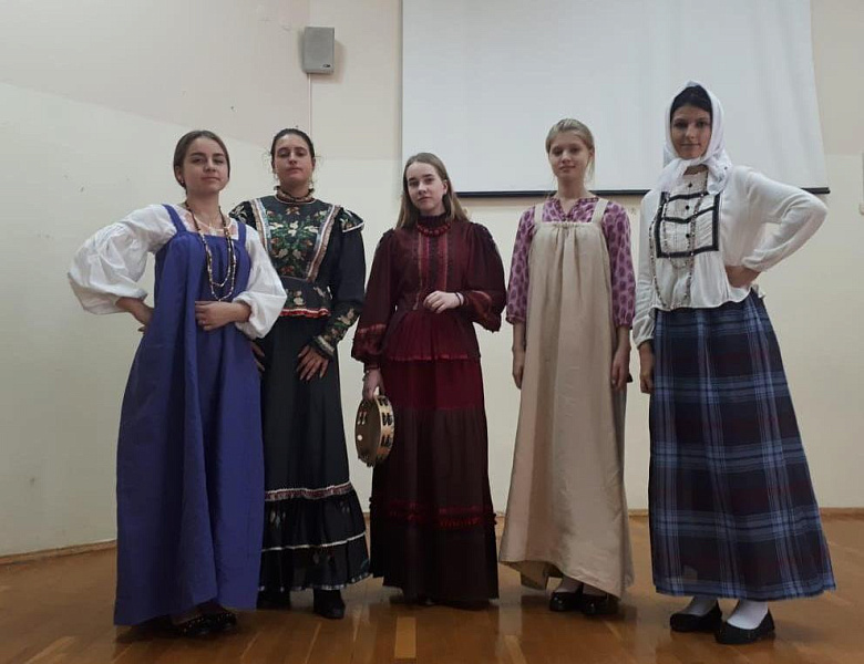 25-го октября творческий коллектив «Раздушечка» под руководством Остапенко Ларисы Петровны посетил XV городской этнографический фестиваль